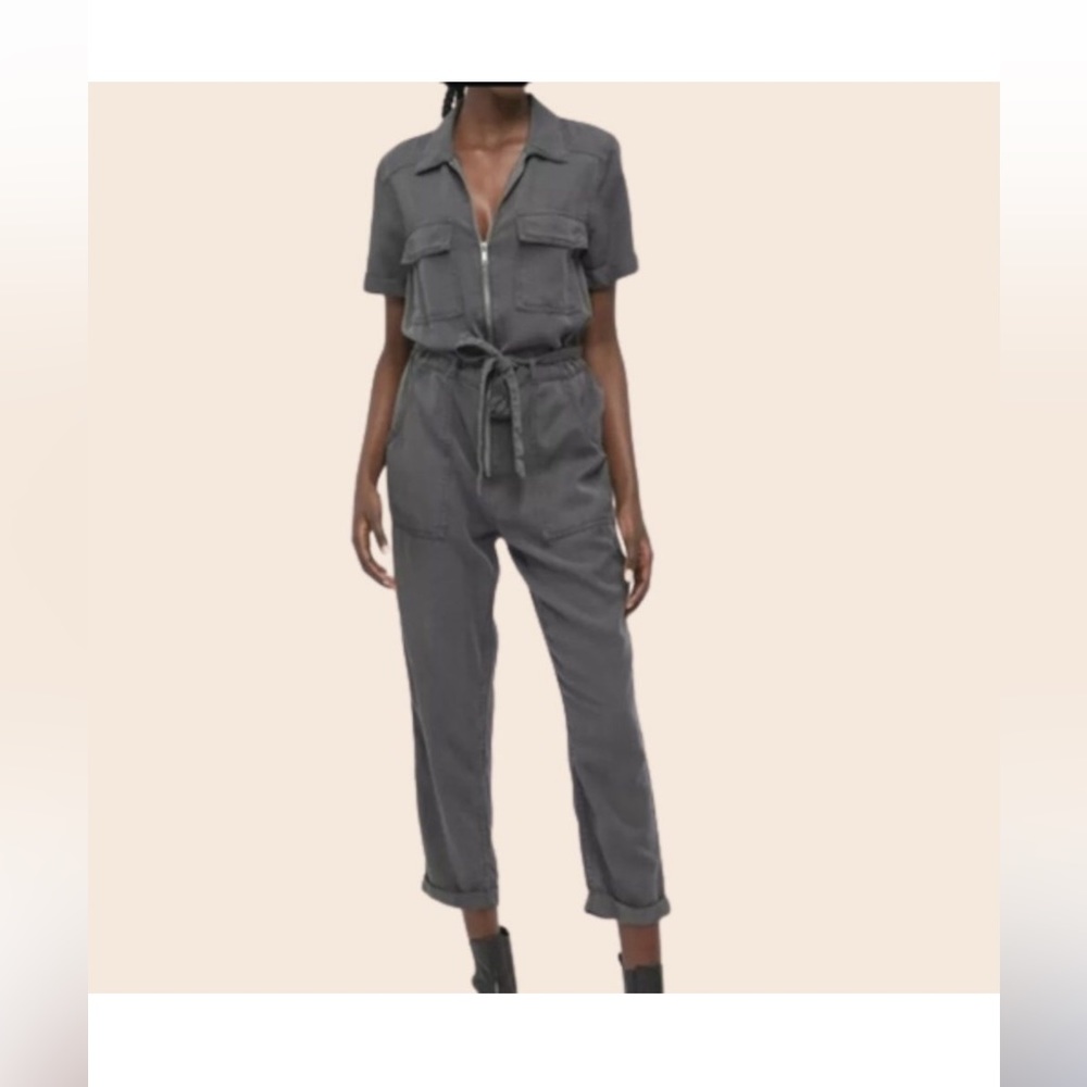 BDG Urban Outfitters ladies gray jumpsuit size Small zip front